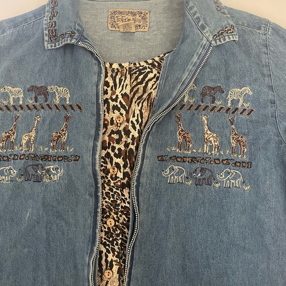 Tantrum Blues Denim Jean Jacket Embroidered Animal Print Size L Animal Kingdom - Picture 3 of 9
